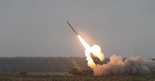 СМІ: Беларусь паставіць у Азербайджан «Паланэз»