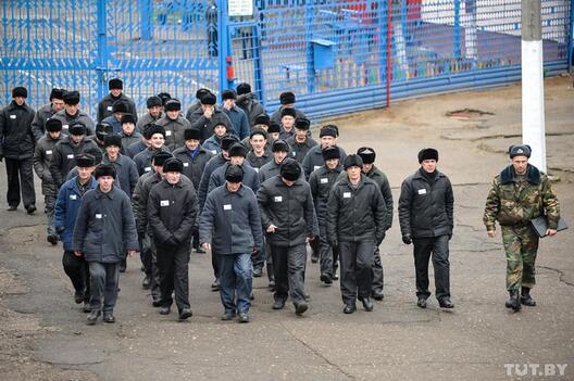 Зняволеныя бабруйскай папраўчай калоніі нічым не адрозніваюцца ад зняволеных ГУЛАГу. Фота: TUT.by Зняволеныя бабруйскай папраўчай калоніі нічым не адрозніваюцца ад зняволеных ГУЛАГу. Фота: TUT.by