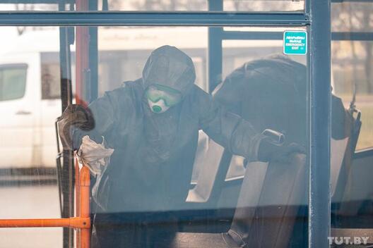 Так сёння выглядала дэзінфекцыя грамадскага транспарту на дыспетчарскай станцыі «Лошыца-2» Так сёння выглядала дэзінфекцыя грамадскага транспарту на дыспетчарскай станцыі «Лошыца-2»