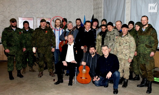 А.Нежавец стаіць пяты леваруч (у светлай кашулі) А.Нежавец стаіць пяты леваруч (у светлай кашулі)