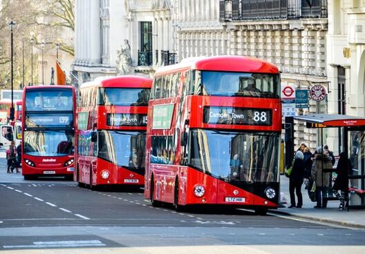 0_london_double_decker_red_buses.jpg 0_london_double_decker_red_buses.jpg