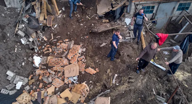 Вайна 15 траўня 2023 года 446-ы дзень вайны: Прыгожын прапаноўваў здаць украінцам пазіцыі УС Расіі, вызваленне Бахмута працягваецца