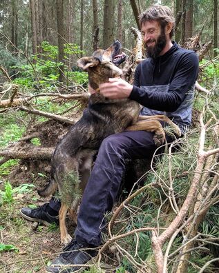 4/4 100806251_4182649748441682_3548820473255034880_o_logo.jpg