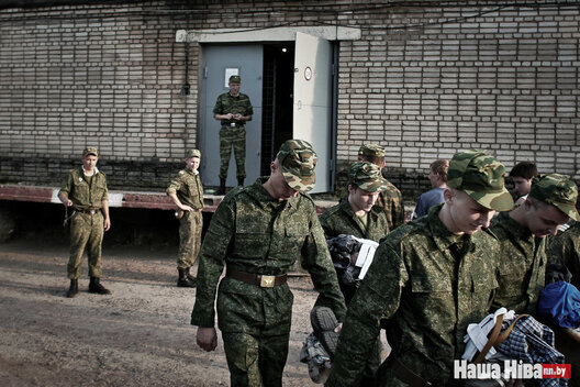 1013_hdz_belarus_army_violence_01_a0stf_nwwjc.jpg 1013_hdz_belarus_army_violence_01_a0stf_nwwjc.jpg