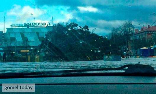 На плошчы ў Калінкавічах На плошчы ў Калінкавічах