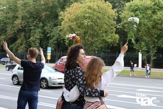 4/11 117646272_348270193003220_2821867546610290038_n_logo.jpg