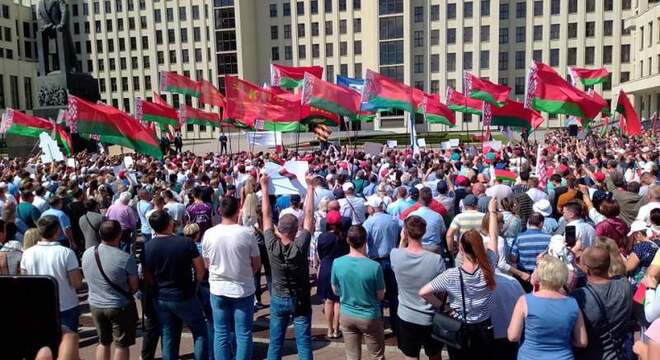 Валерый Карбалевіч пра новыя ўмовы існавання партый у Беларусі Карбалевіч: Партыям у Беларусі няма чаго рабіць ва ўмовах адсутнасці ў краіне публічнай палітыкі