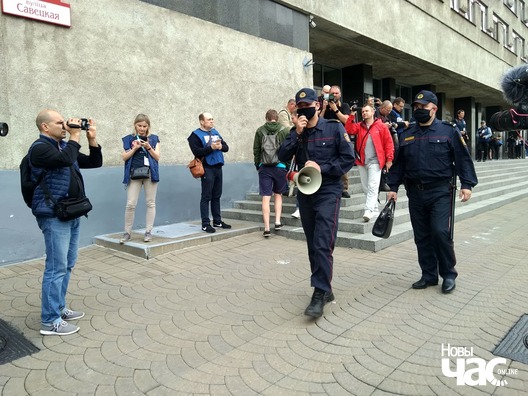 12/17 118271372_309817970343326_2799379073173846262_n_logo.jpg