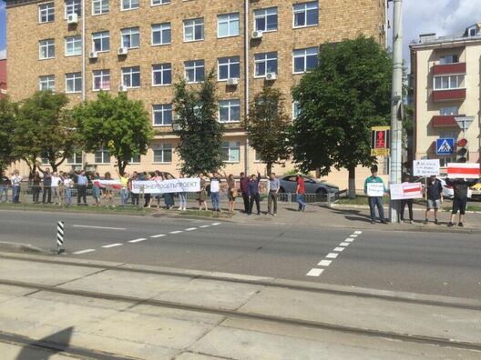 2/4 118411910_10220793066488690_5512332796048448551_o_logo_1.jpg