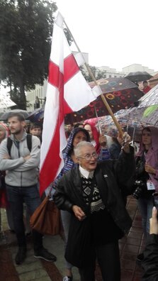 Сярод пратэстоўцаў — Ніна Багінская Сярод пратэстоўцаў — Ніна Багінская