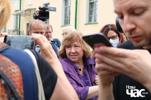 2/5 118601140_630668544532128_8477795265505309197_n_logo.jpg