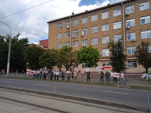 5/5 118644782_10220808066183673_9148367103198221108_o.jpg