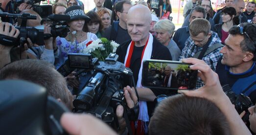 Алесь Бяляцкі яшчэ пасля першага арышту пісаў, як важна выстаяць у турме