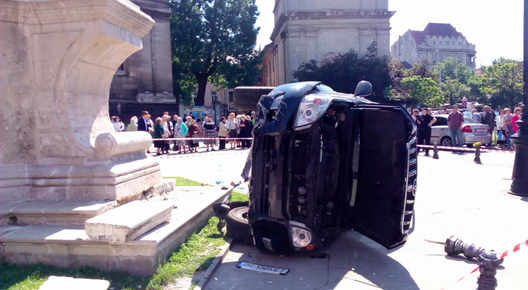 2/3 1428988_1471874.jpg