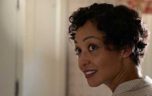 Рут Негга Рут Негга