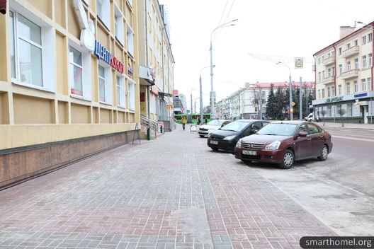 15._cars_praspekt_lenina.jpg 15._cars_praspekt_lenina.jpg
