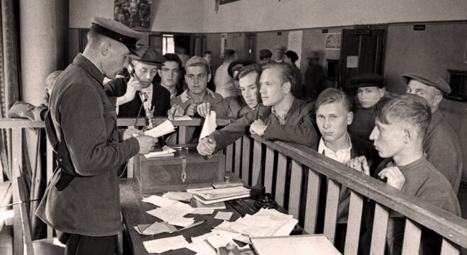 «Сённяшняя расійская мабілізацыя нагадвае нямецкую 1943 года» «Сённяшняя расійская мабілізацыя нагадвае нямецкую 1943 года»
