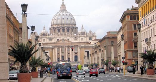 Дэкамунізацыя па-ватыканску
