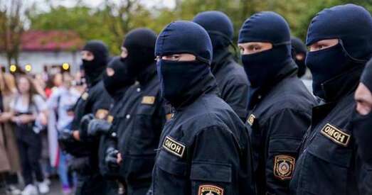 Каля 80 сілавікоў пазбаўленыя званняў