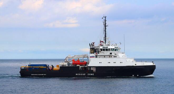 Каля Змяінага патапілі рускі буксір са зброяй Яшчэ адзін рускі карабель пайшоў у кірунку за крэйсерам «Масква»