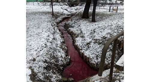 Чаму ў Маладзечне вада стала чырвонай?