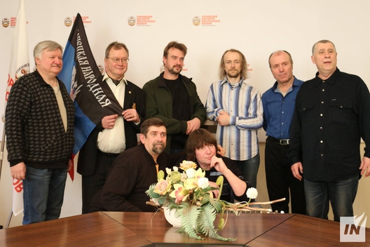 А вось ён у Горлаўскім інстытуце замежных моваў А вось ён у Горлаўскім інстытуце замежных моваў
