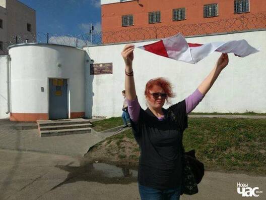 Вольга Мікалайчык сустракае свайго паплечніка Максіма Вінярскага Вольга Мікалайчык сустракае свайго паплечніка Максіма Вінярскага