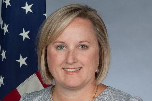 Джулі Фішэр Джулі Фішэр