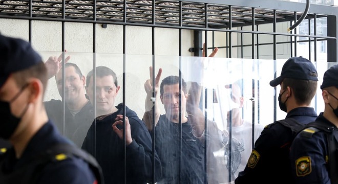 Севярынцу, Афнагелю і Войнічу прысудзілі 7 гадоў калоніі, іншым абвінавачаным — па 4-5 гадоў (+відэа) Севярынцу, Афнагелю і Войнічу прысудзілі 7 гадоў калоніі, іншым абвінавачаным — па 4-5 гадоў (+відэа)