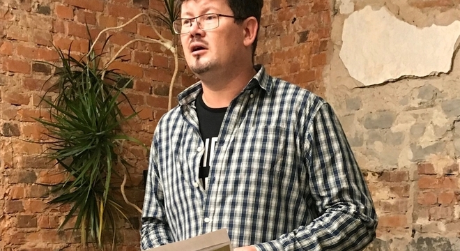 Андрэй Хадановіч: Чалавек, які чытаў беларускую літаратуру пра вайну, ніколі не скажа «Можам паўтарыць» Андрэй Хадановіч: Чалавек, які чытаў беларускую літаратуру пра вайну, ніколі не скажа «Можам паўтарыць»