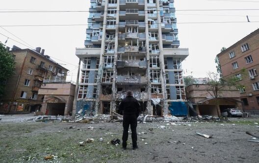 Пашкоджаны праз атаку РФ шматпавярховік на Лук'янаўцы ў Кіеве. Фота РБК-Украіна. Пашкоджаны праз атаку РФ шматпавярховік на Лук'янаўцы ў Кіеве. Фота РБК-Украіна.