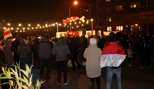 11/16 1_ploszcza_peremen_fota_aleha_hruszeckaha_novy_czas__10__logo.jpg