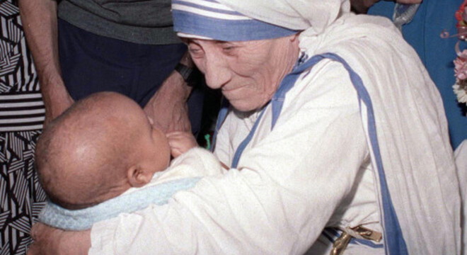 Кім была сьвятая Маці Тэрэза з Калькуты? Маці Тэрэза: святая, звычайная, свая. Яе паслядоўніцы жывуць і ў Беларусі