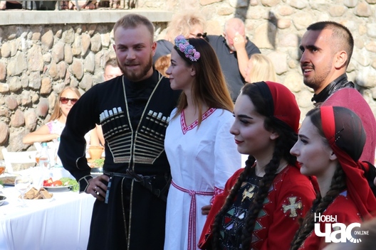 17/19 2019_08_24_tbilisoba_a._ljaszkevicz_015_logo.jpg