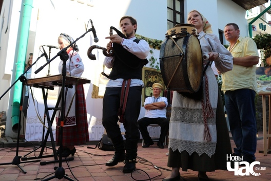 15/19 2019_08_24_tbilisoba_a._ljaszkevicz_033_logo.jpg