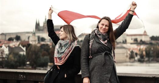 Дзве беларускі дапамаглі вывезці на лячэнне ў Чэхію каля 40 параненых