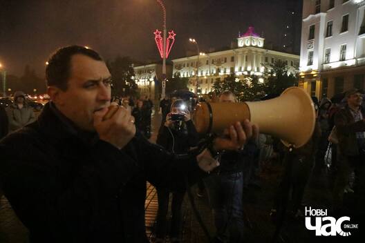 10/28 21556179_10214082429676230_1357434891_o_logo.jpg