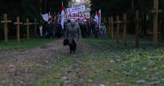 Як у Мінску праходзілі шэсці на Дзяды ў Курапаты. Гістарычныя фота