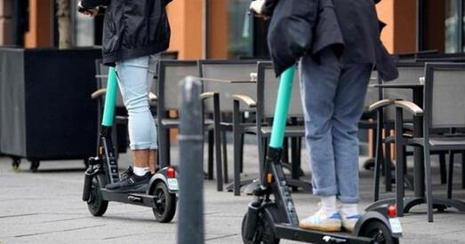 У Мілане забаранілі пракат электрасамакатаў