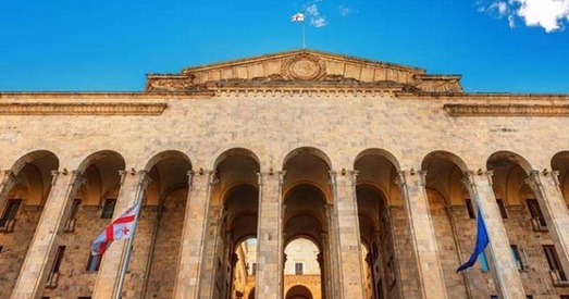 Парламент Грузіі прыняў рэзалюцыю ў падтрымку Украіны. Але апазіцыя галасаваць адмовілася