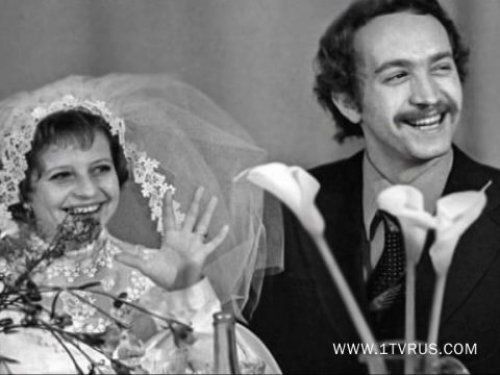 271217_olga_korbut_i_leonid_bortkevich_petlja_dlja_pesnjara_ili_42_kilogramma_schastja.jpg 271217_olga_korbut_i_leonid_bortkevich_petlja_dlja_pesnjara_ili_42_kilogramma_schastja.jpg