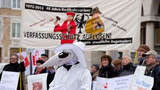 27963128_die_teilnehmer_einer_kundgebung_.jpg 27963128_die_teilnehmer_einer_kundgebung_.jpg