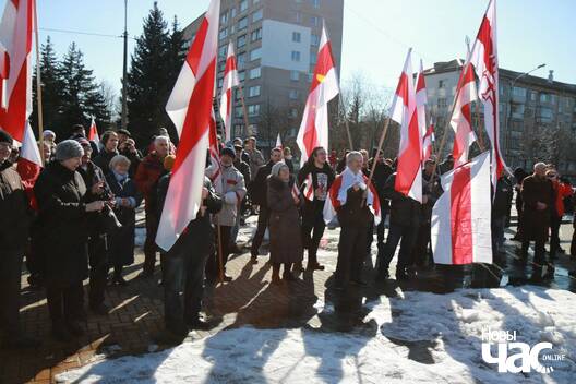 10/19 29513935_10215777150523192_865056513_o__1__logo.jpg