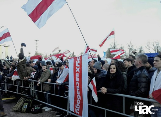 19/27 29633137_1662090690527382_1828596116_o_logo.jpg