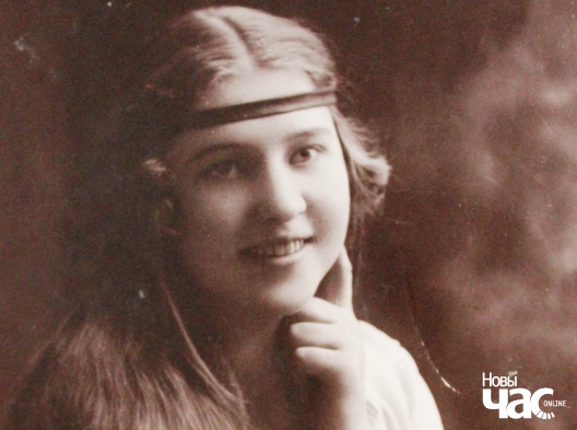 Алімпіяда Панасік — сяброўка Ларысы Геніюш. Зэльва, 1929 год. Фота друкуецца ўпершыню. Алімпіяда Панасік — сяброўка Ларысы Геніюш. Зэльва, 1929 год. Фота друкуецца ўпершыню.