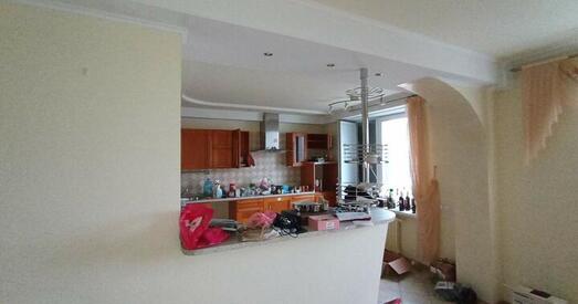 Кватэру Валерыя Цапкалы прадаюць на аўкцыёне