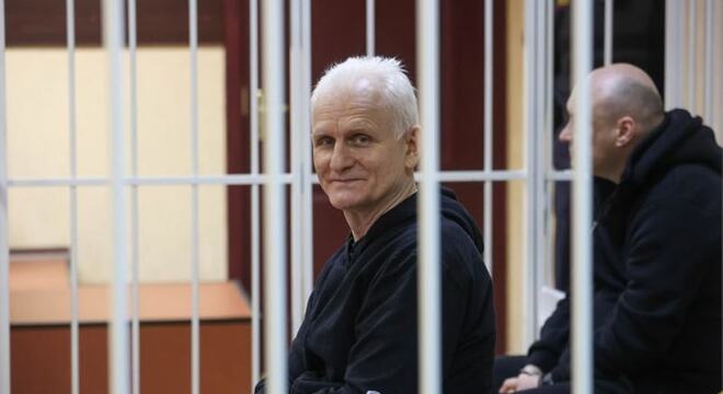 «Беларускія ўлады знаходзяцца ў такім стане, што нават не ведаюць, што такое рэпутацыйныя рызыкі» «Беларускія ўлады знаходзяцца ў такім стане, калі нават не ведаюць, што такое рэпутацыйныя рызыкі»