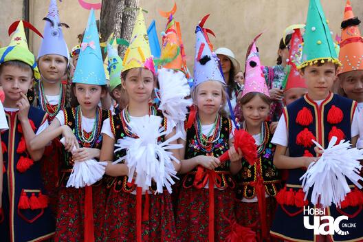 27/35 34700215_1734362679966849_46369579324145664_n__1__logo.jpg