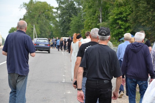 10/43 359814804_1755409308253838_3816103860205035084_n.jpg