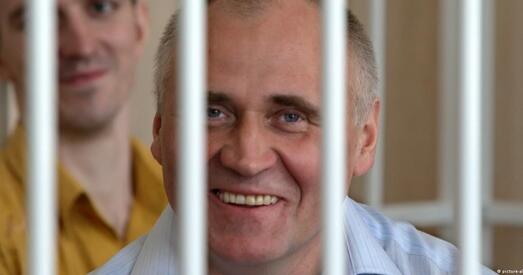 Суд забараніў Мікалаю Статкевічу наведваць казіно